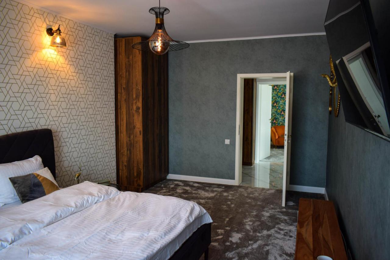 Heltau Jacuzzi Penthouse Cisnadie Екстер'єр фото