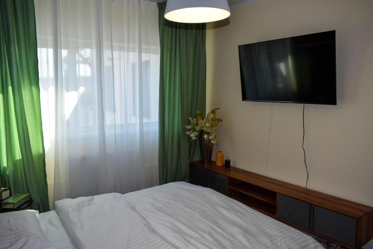 Heltau Jacuzzi Penthouse Cisnadie Екстер'єр фото