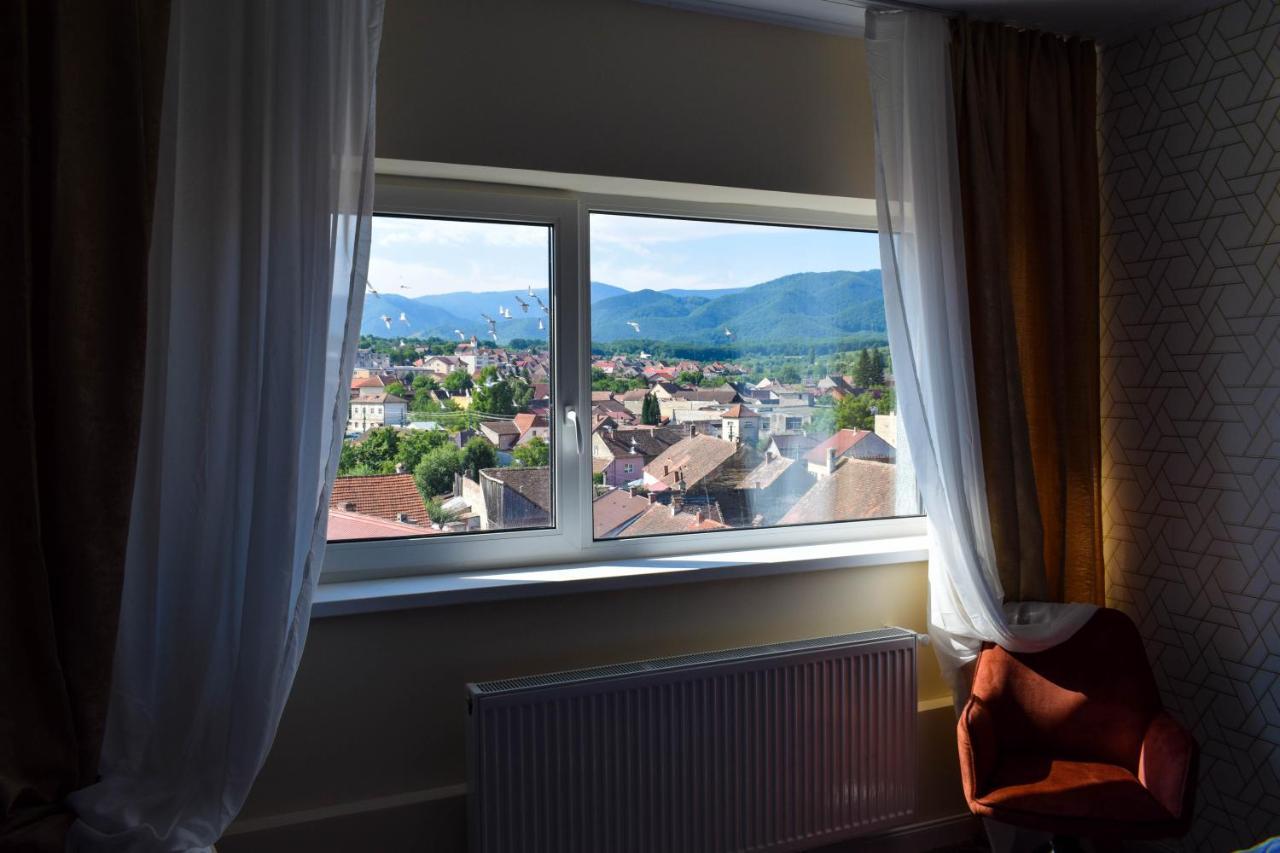 Heltau Jacuzzi Penthouse Cisnadie Екстер'єр фото