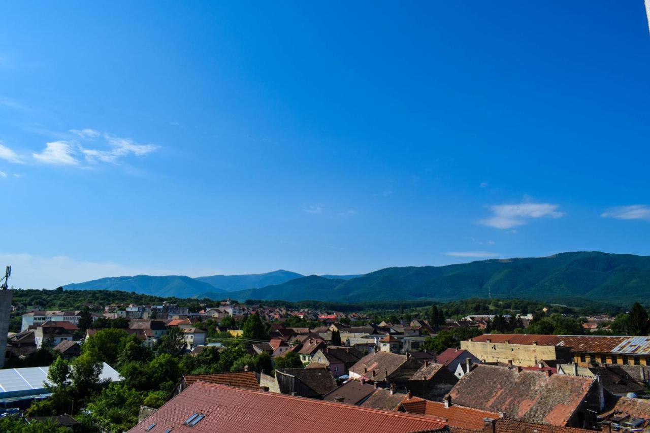 Heltau Jacuzzi Penthouse Cisnadie Екстер'єр фото