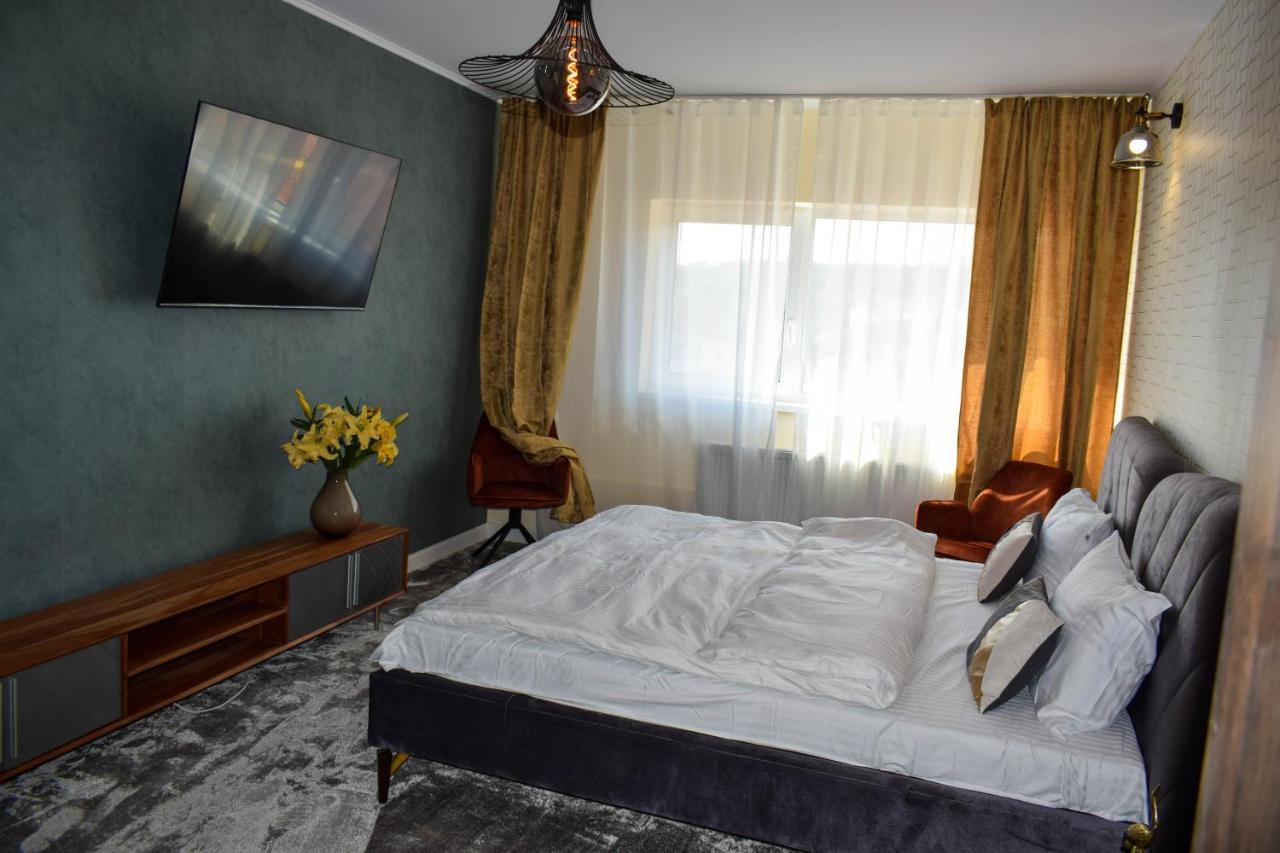 Heltau Jacuzzi Penthouse Cisnadie Екстер'єр фото